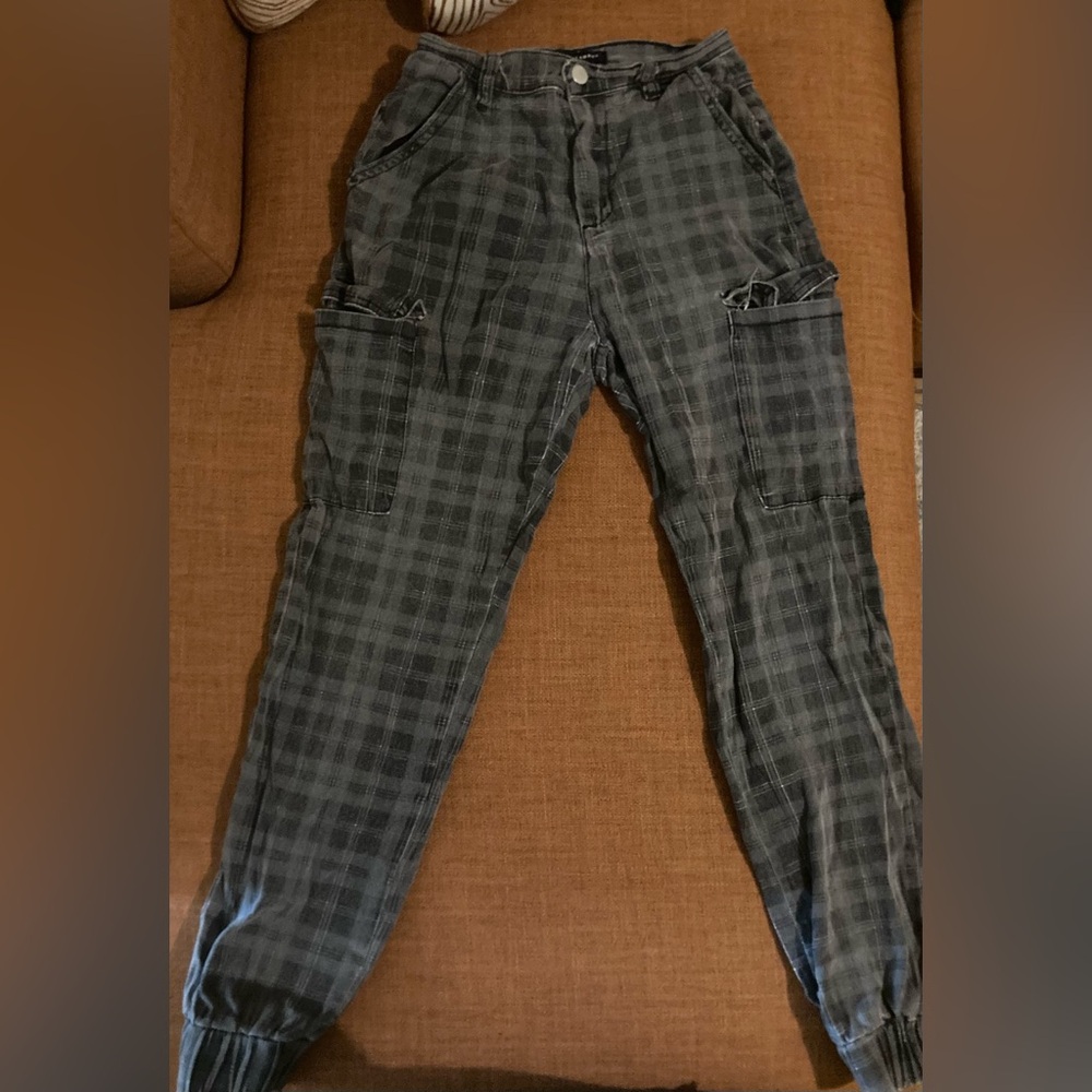 Grey patterned cargos (size small)